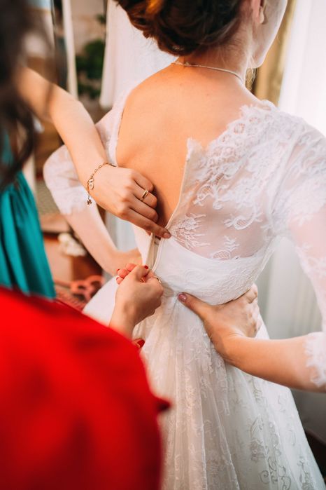 Весільна сукня шлейф кружево