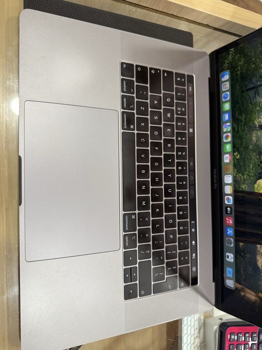 Macbook Pro 15 i7 2019