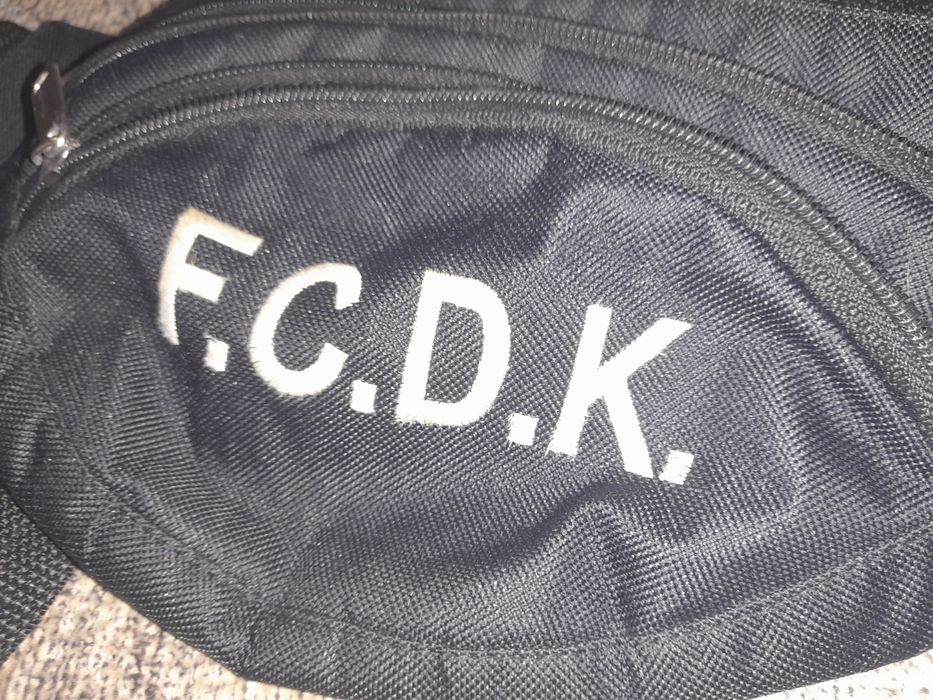 Сумка "бананка " FCDK