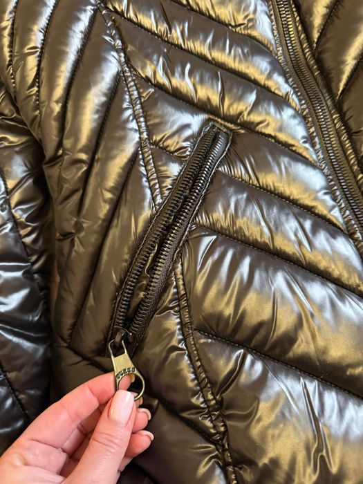 Жіноча куртка guess розмір S-M