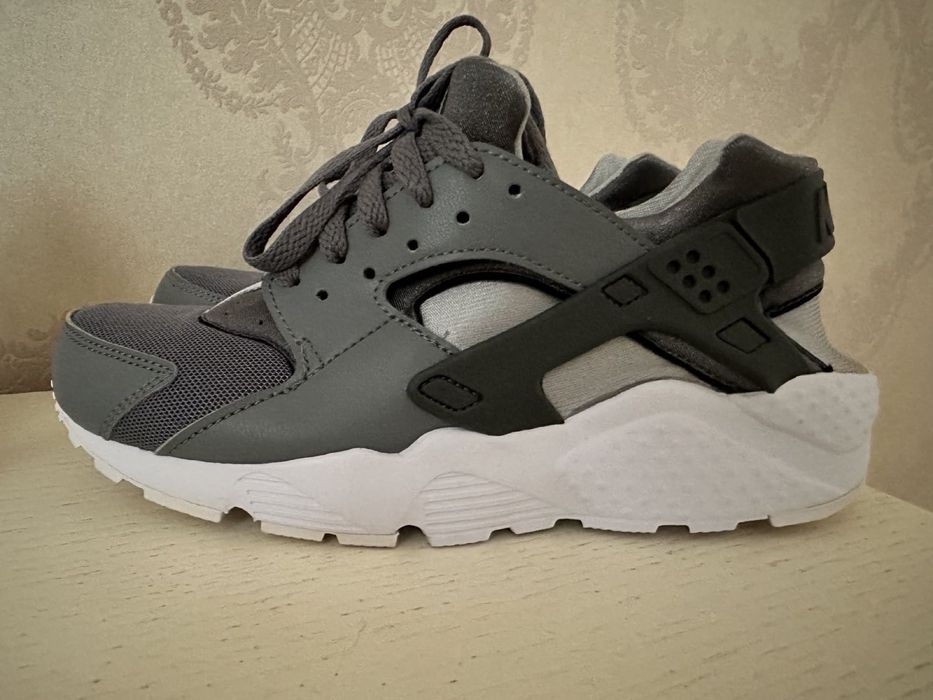 Кроссовки Nike Huarache новые!