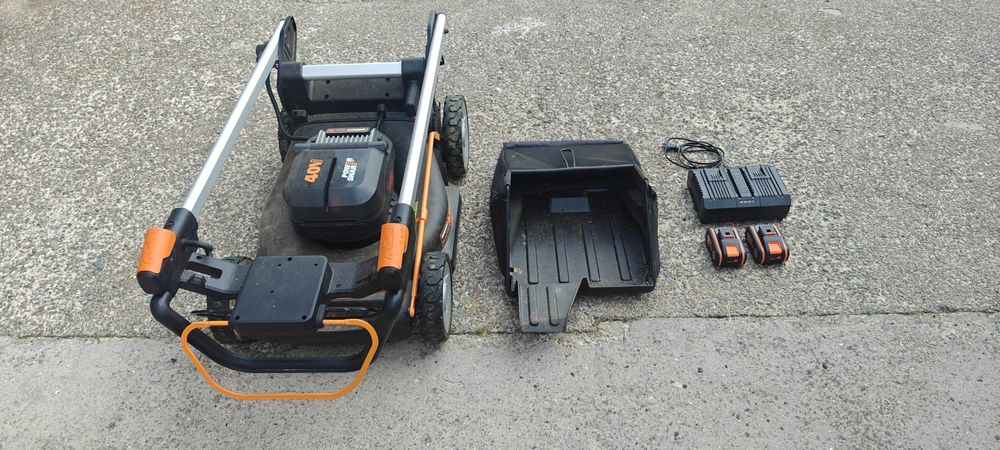 Corta Relvas a bateria Worx