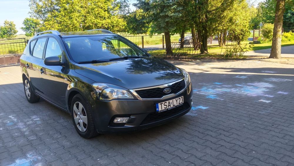 Kia Ceed 1.6  2010 klima , camera cofania