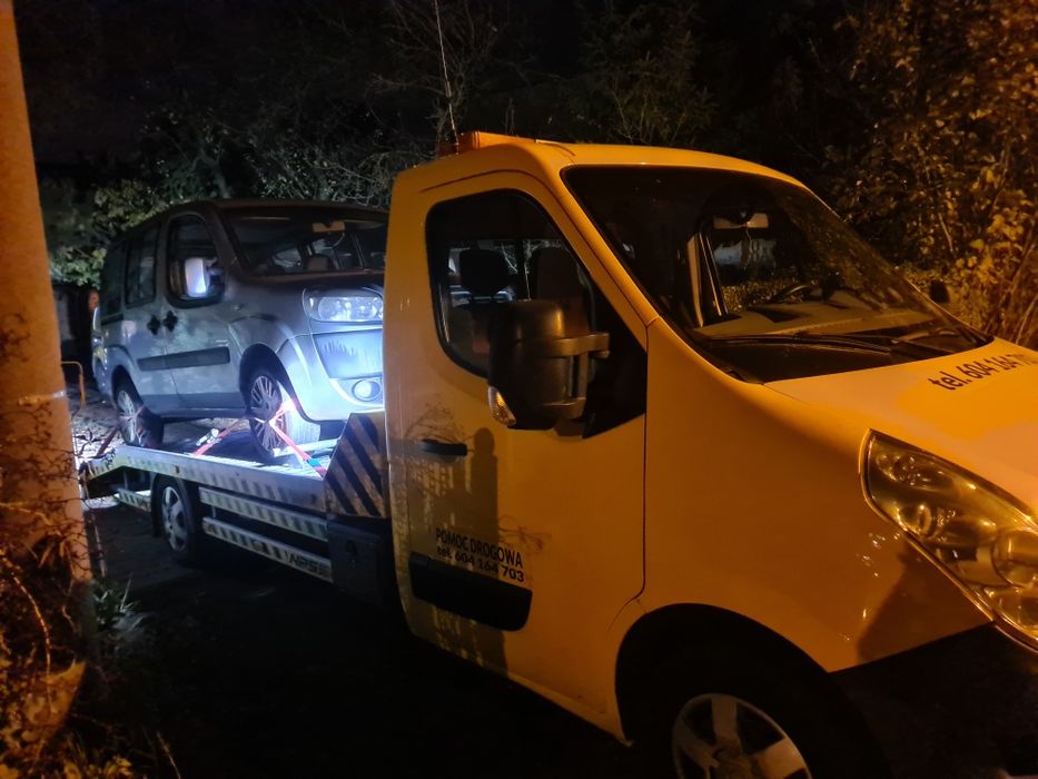 Pomoc drogowa-usługi transportowe lawetą-holowanie
