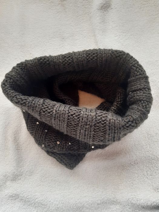 Komin khaki. Monnari