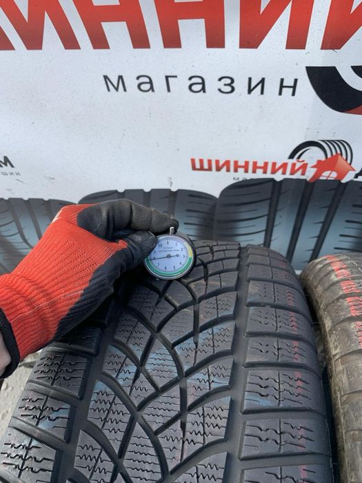 Шини 245/55 R17 пара Goodyear  8мм зима