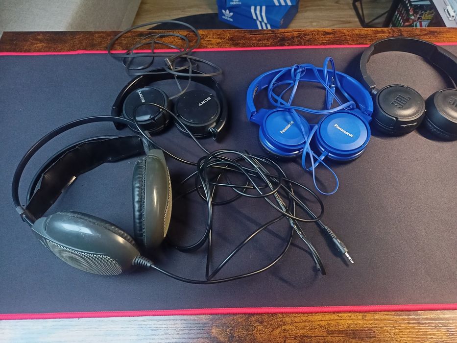 Zestaw słuchawek nausznych Sony JBL Panasonic AKG