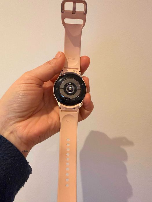 Samsung Galaxy Watch 5 Rosa Dourado