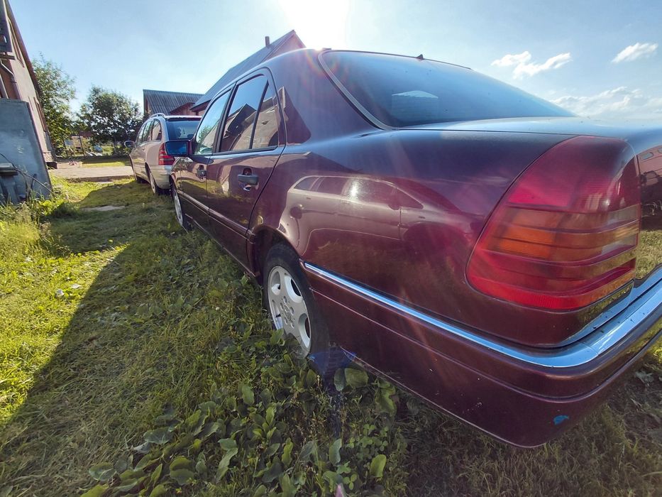 Мерседес w202  дизель 2,2