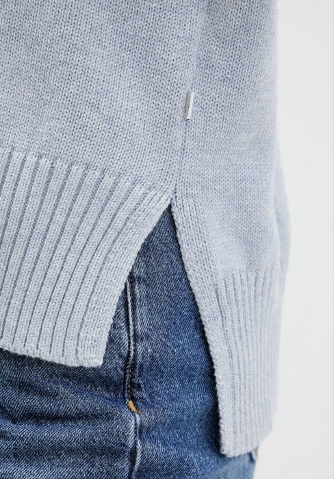 Светр guess.