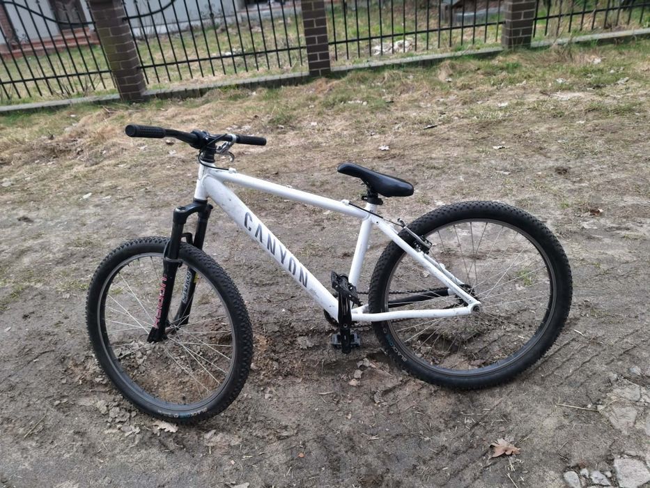 Rower Canyon do skakania dirt