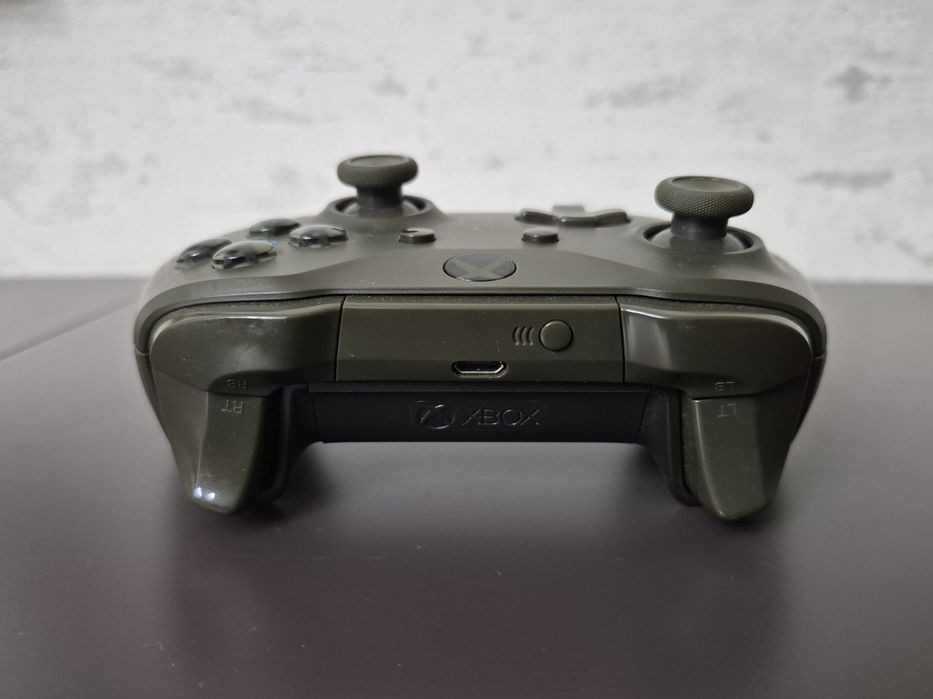 Comando Oficial Xbox Series S/X + Skin Personalizada (Como Novo)