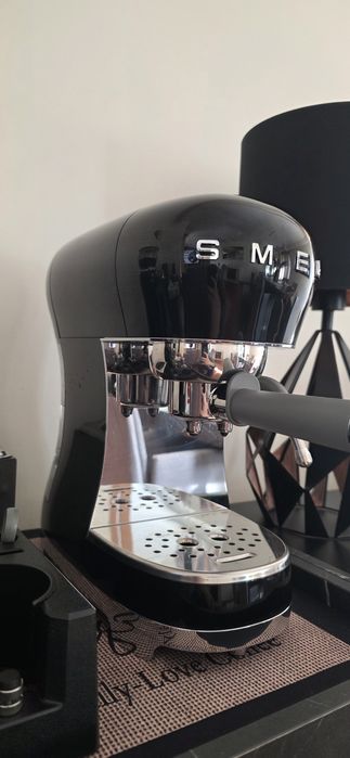 Maquina café e moinho Smeg