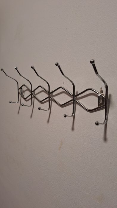 Cabide de Parede Extensível em Metal Cromado – 10 Ganchos