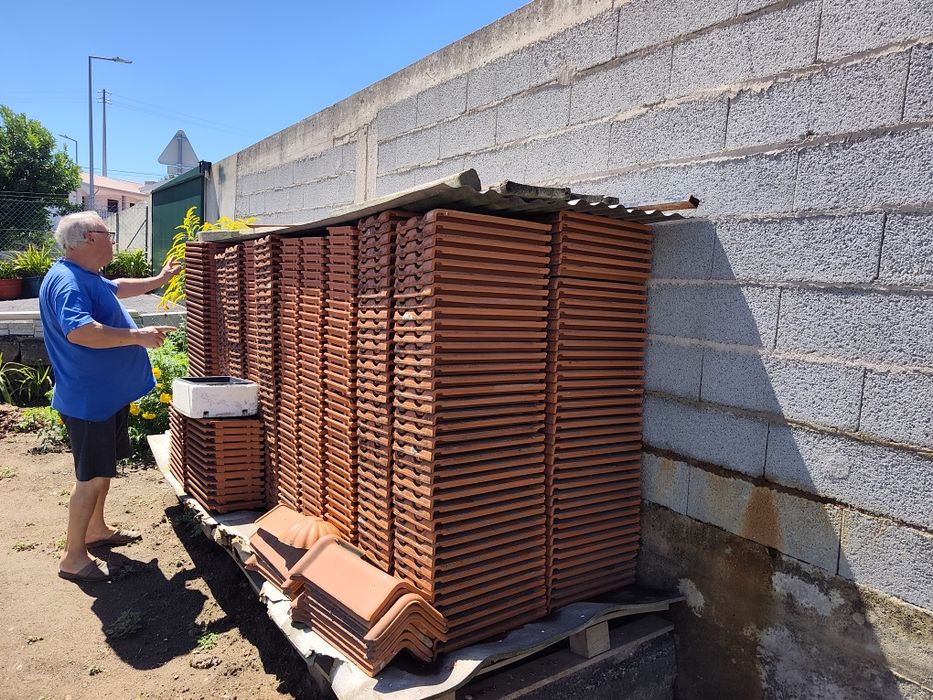 Vendo lote de telhas usadas em bom estado
