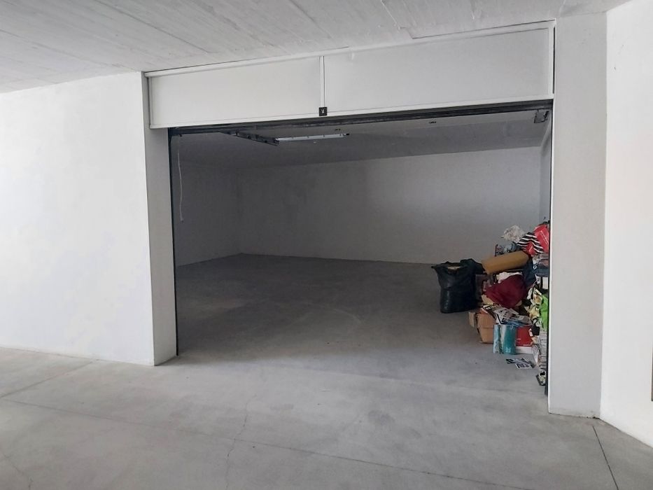 Garagem 70m2 Box Fechada