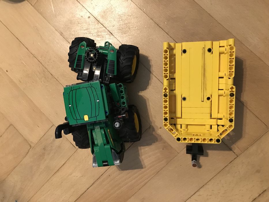 Lego Technic Traktor John Deere 42136