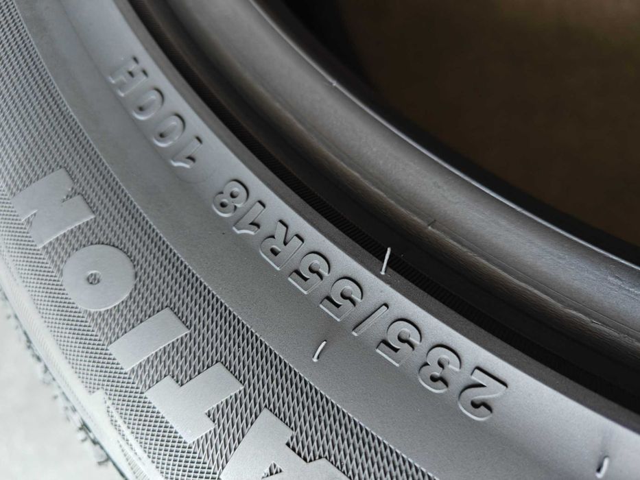 R18 235 55 шини зимові Kapsen Ice Max RW501 шини липучки