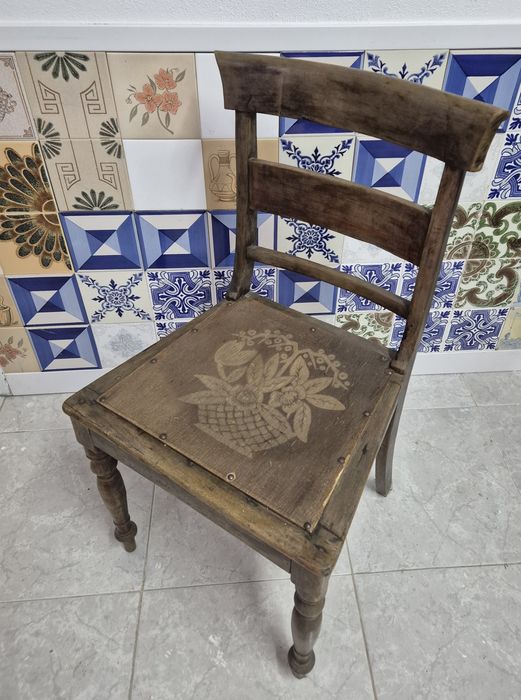 Cadeira antiga dos anos 30