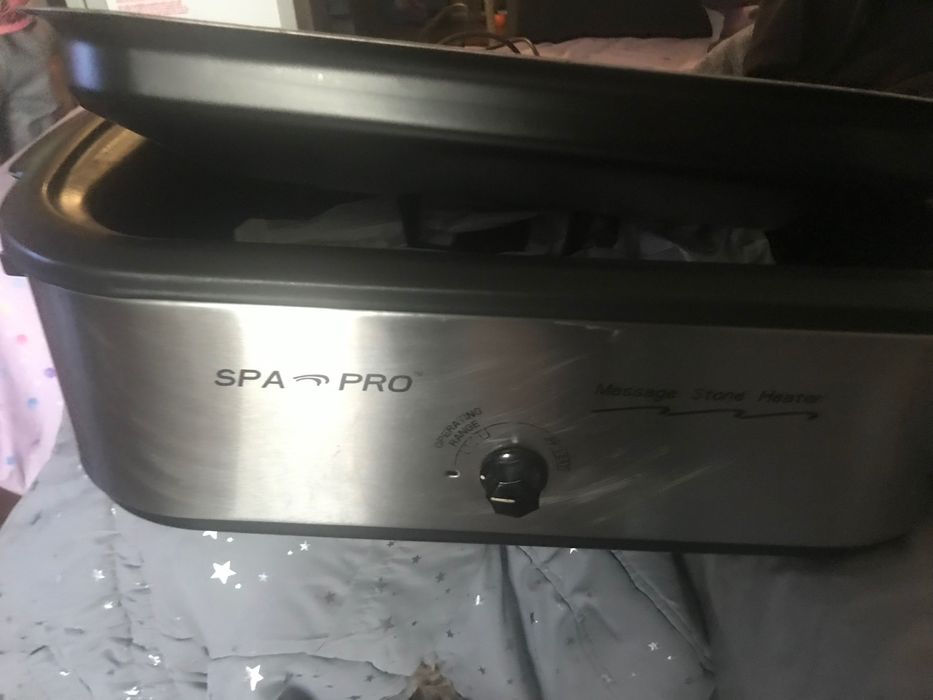 Pedras quentes e aquecedor de toalhas urgente