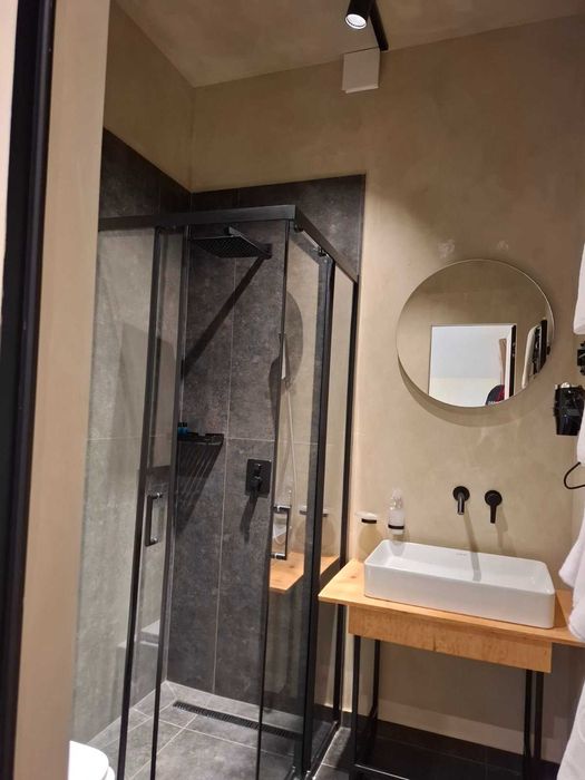 Продаю сучасний котеджний комплекс в серці Карпат! Працюючий бізнес.