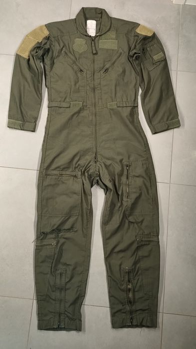 Męski kombinezon khaki roz. 40 long na 183 do 190 cm wzrostu lotniczy