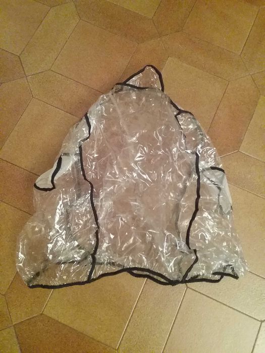 Capa de chuva universal para ovo nova nunca usada