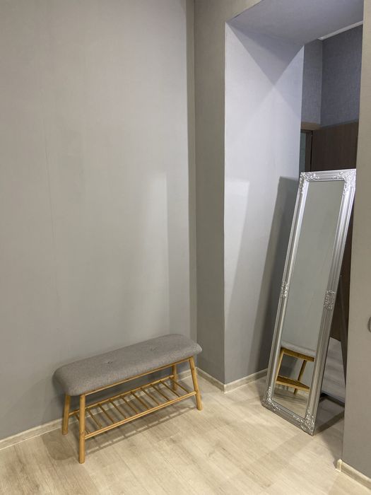 Здам 2-к квартиру на площі Володимира Великого