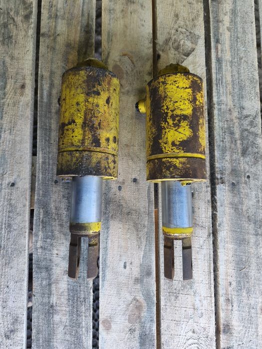 Siłowniki  hydrauliczne sfh 1210 i 1213