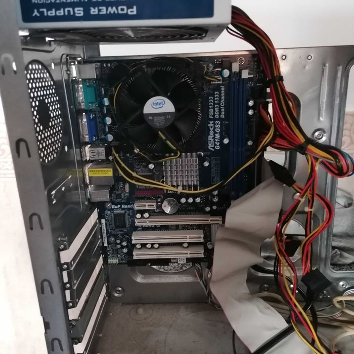 Motherboard and Accessories64740461035267122