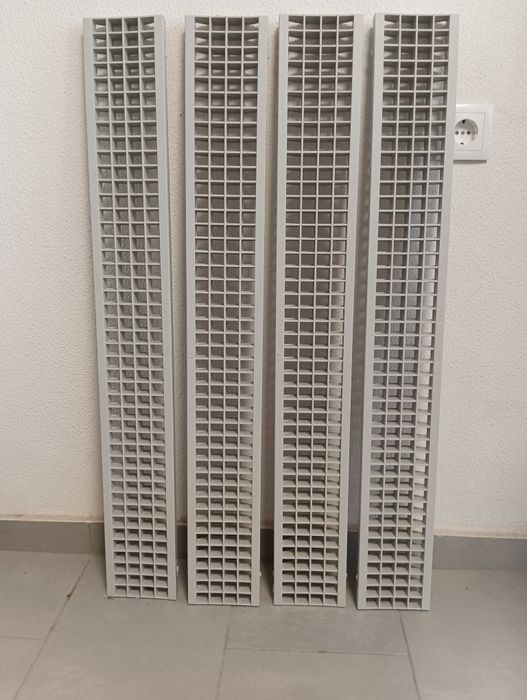 Caleira de chão (só os núcleos em PVC cinzento)