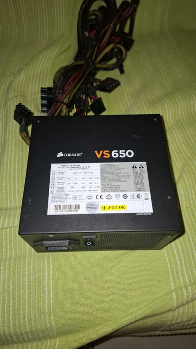 Fonte de alimentação corsair vs650