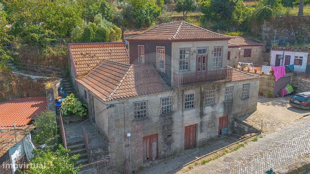 Moradia T4 para venda