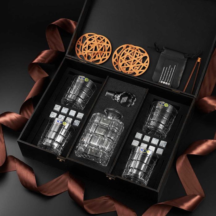 Набор стаканов для алкоголя в коробке мужчине на подарок