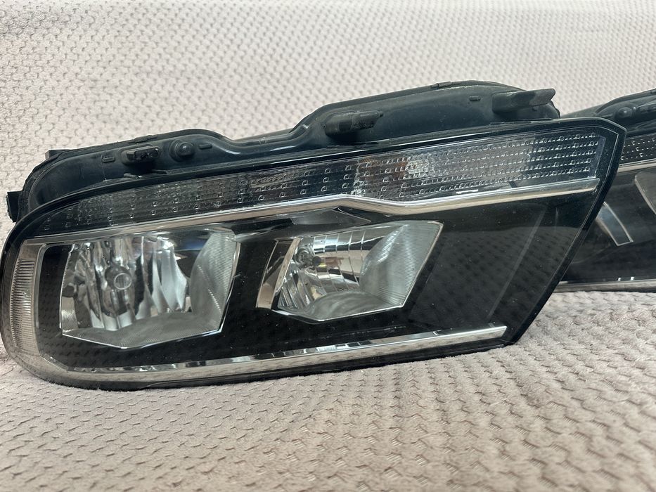 Komplet reflektorów VW TIGUAN 2016 - 2020