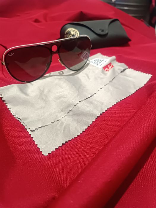 Vendo óculos Ray ban original modelo RB3605N em perfeito estado 100euroso