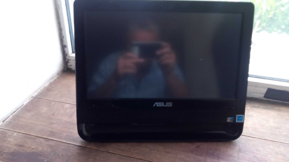 Моноблок ASUS  ET1611PUT