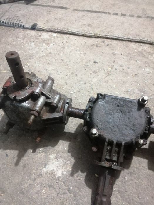 Sprzedam przekładnie do rozsiewacza nawozu