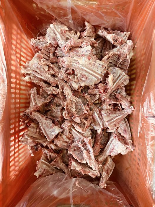 Корм для животных, каркас куриный, кость куриная, кости для собак