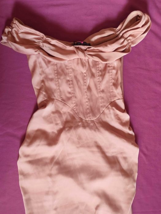 Długa sukienka balowa