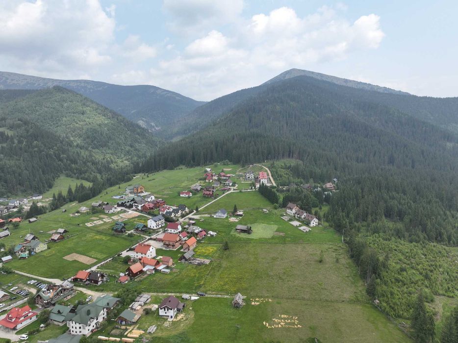Земельна ділянка 1,16 га, с.Поляниця (Буковель), світло 30 кВт