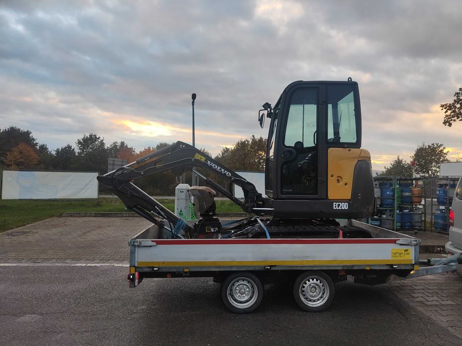 Wynajem   Usługi Minikoparka 2t  ramię long