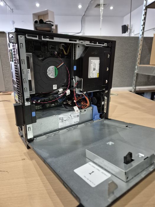 Komputer stacjonarny intel i7, Windows 10, 16 GB ram, Nowy dysk 256 gb