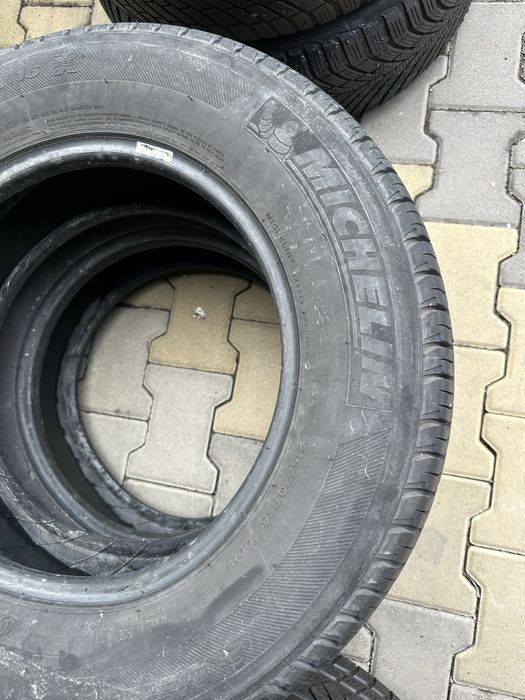 215/70/16 шини у гарному стані
