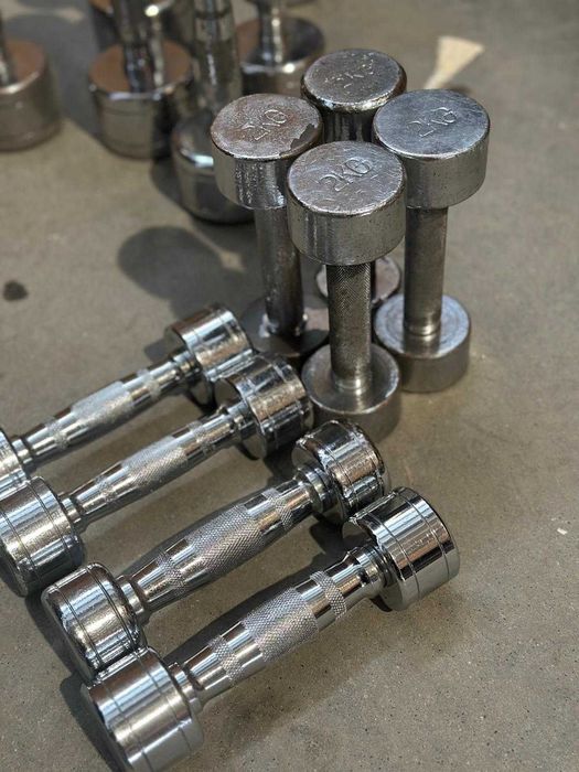 Używane hantle chromowane – wyprzedaż 2 x 2 kg