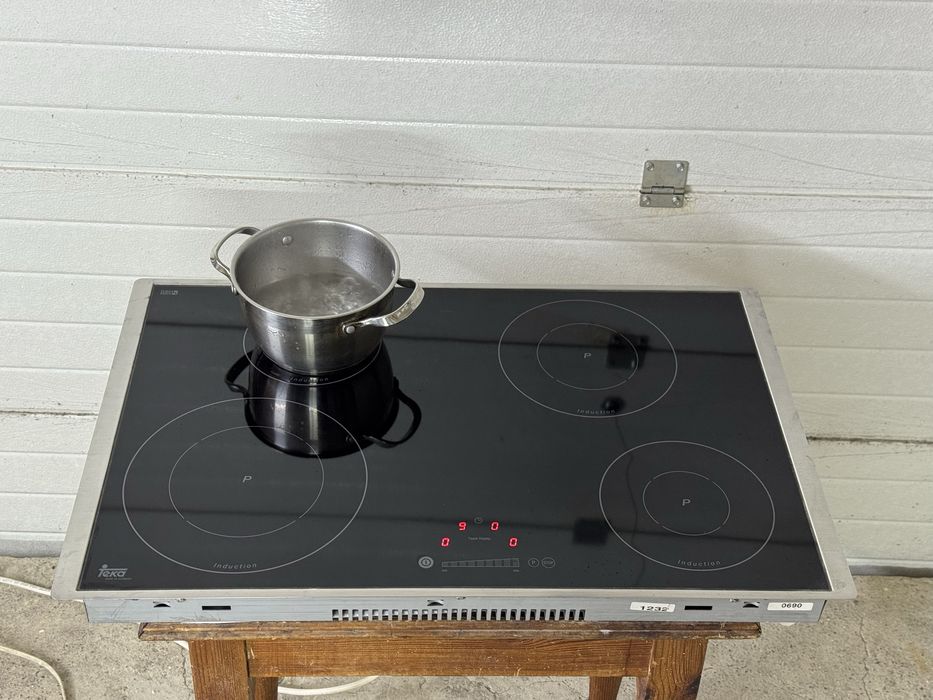 Індукційна варильна поверхня Teka 79 см, стан відмінний