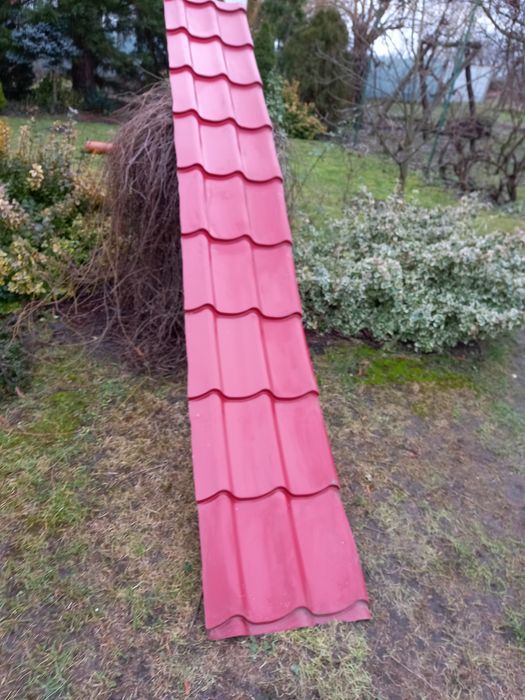 Blachodachówka, pozistałość po montażu- nowa