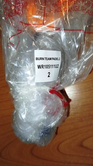 Raquete de Padel Wilson Burn Team Padel 2 + oferta de bolas