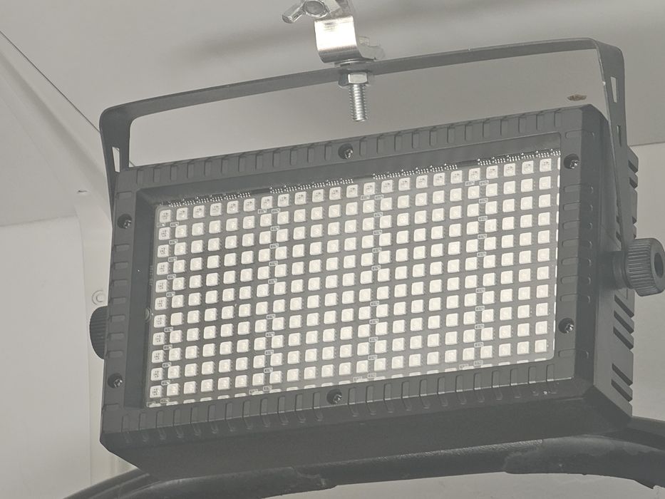 Aluguel de iluminação para festas