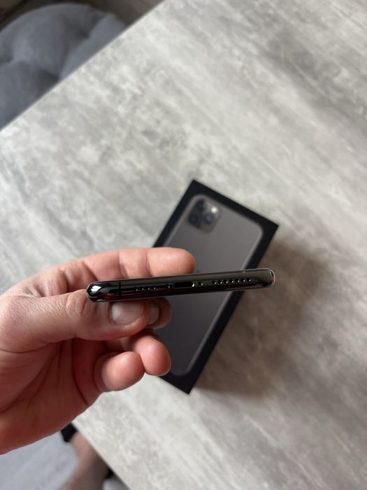 Продам Iphone 11 Pro Max